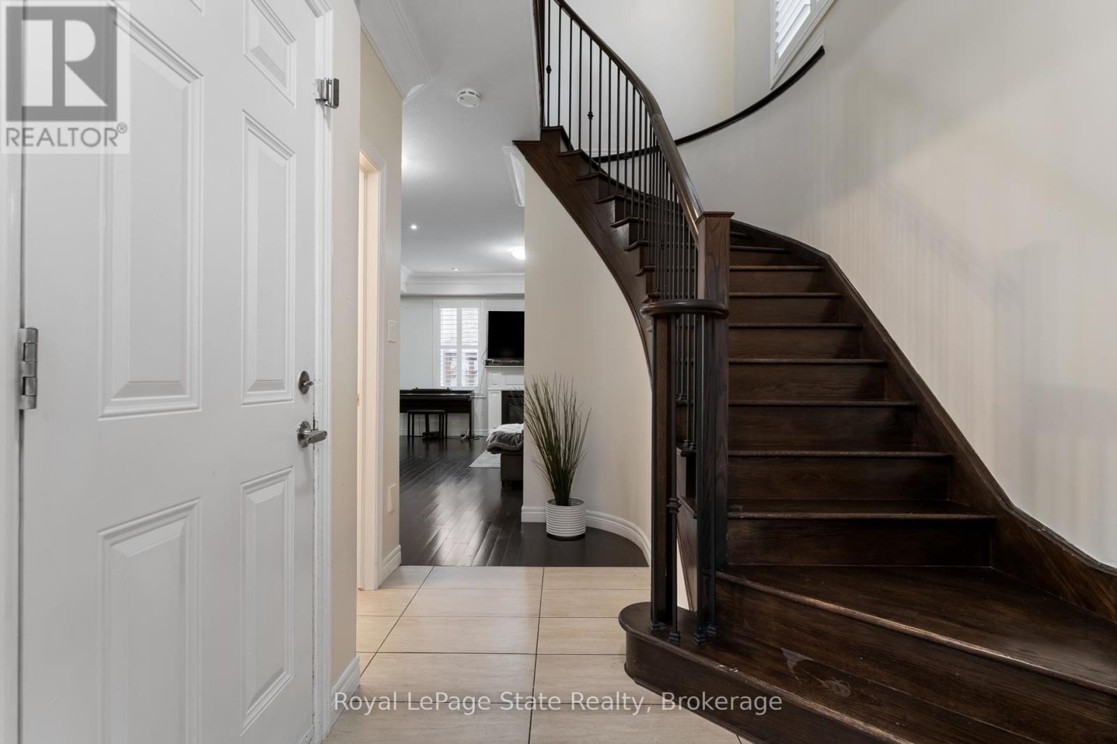 












59 GALILEO DRIVE

,
Hamilton (Lakeshore),




Ontario
L8E0H1

