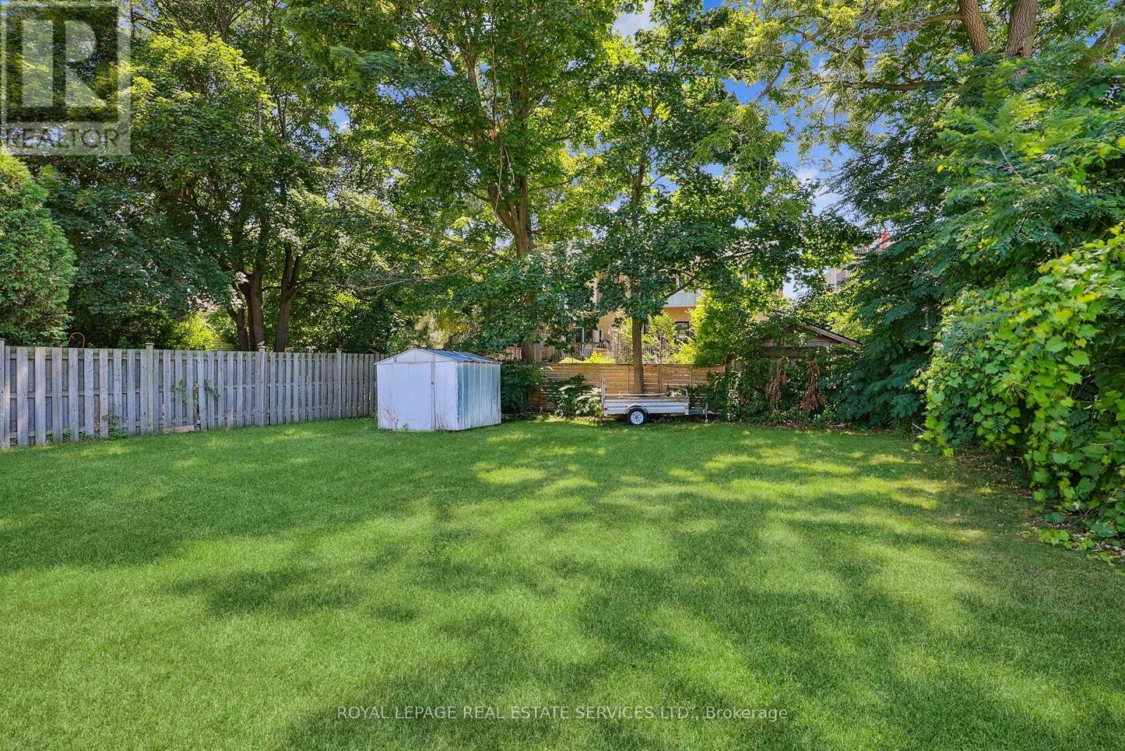 












86 KERR STREET

,
Oakville,




Ontario
L6K3A3

