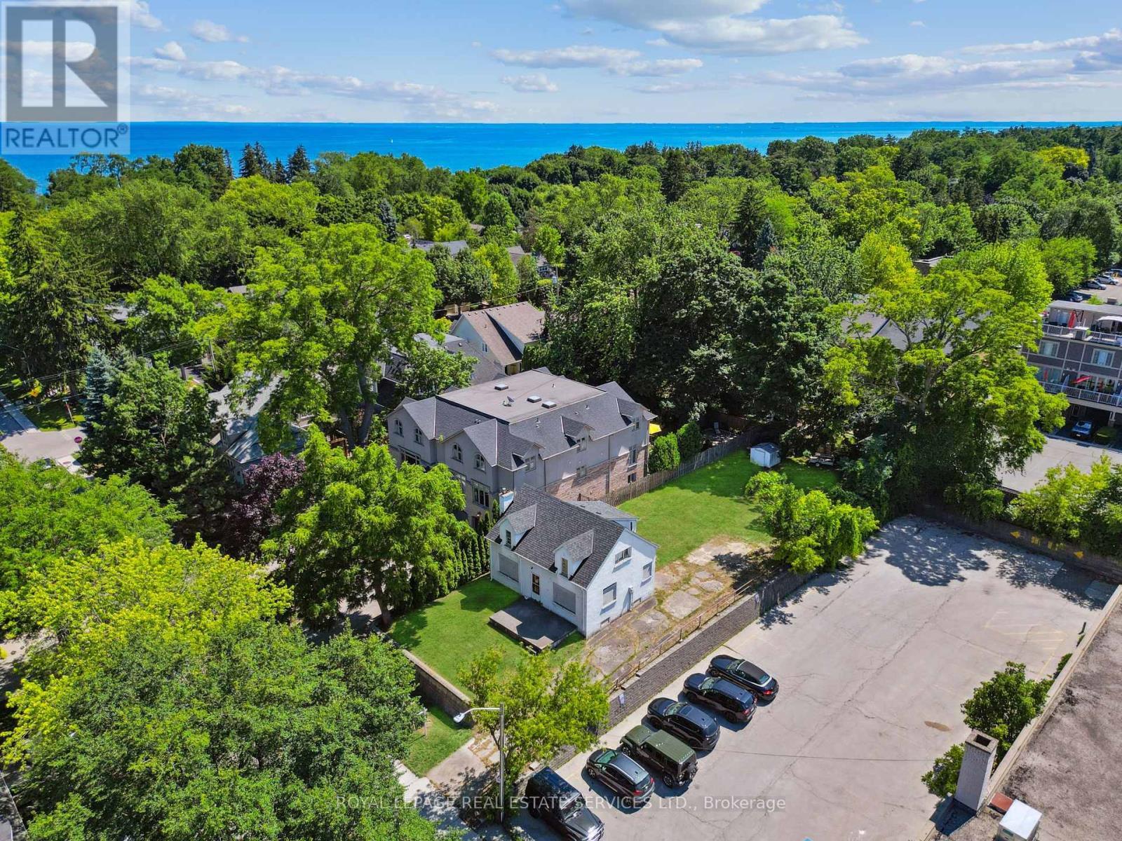 












86 KERR STREET

,
Oakville,




Ontario
L6K3A3

