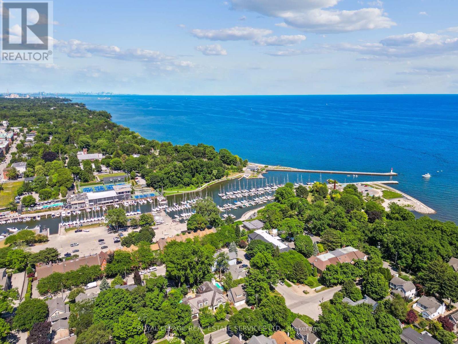 












86 KERR STREET

,
Oakville,




Ontario
L6K3A3

