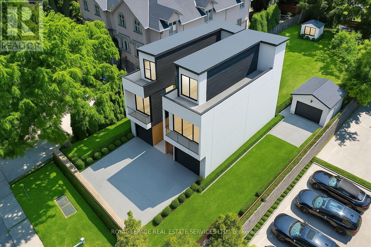 












86 KERR STREET

,
Oakville,




Ontario
L6K3A3

