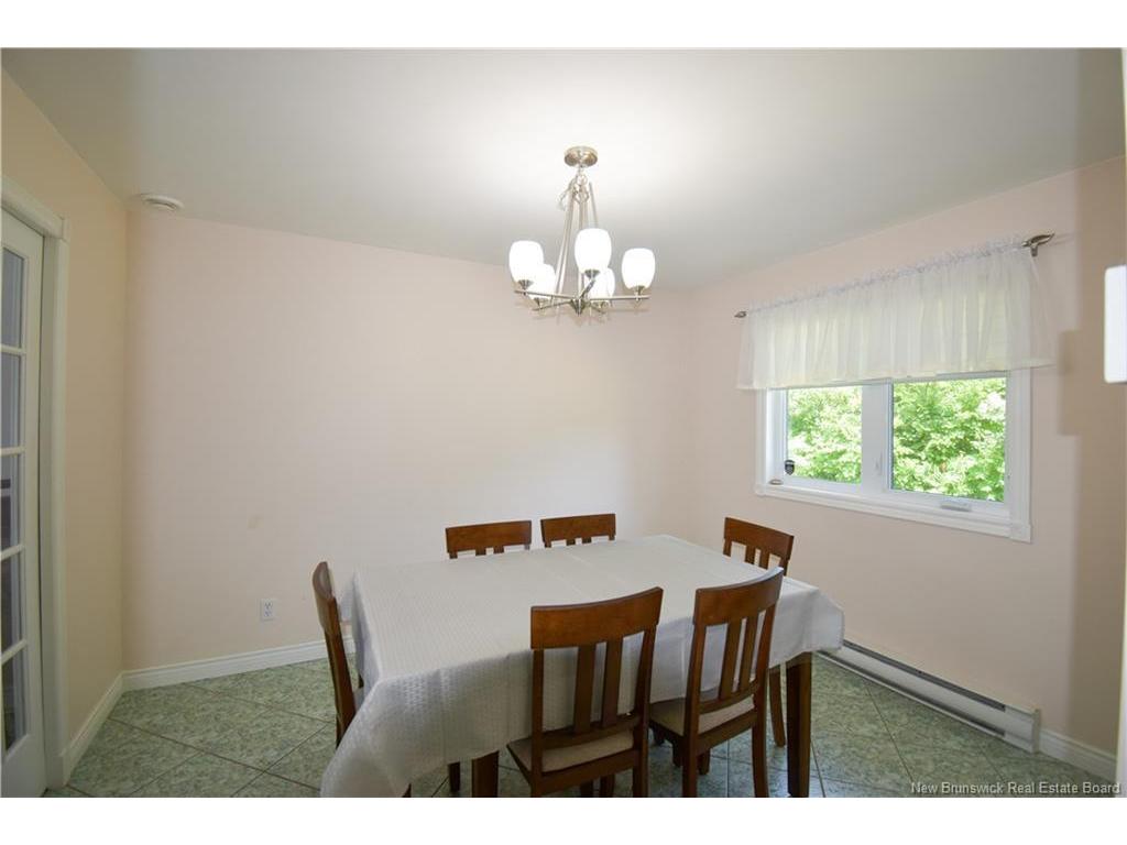 









490


Carter

,
Bathurst,




NB
E2A 4S5

