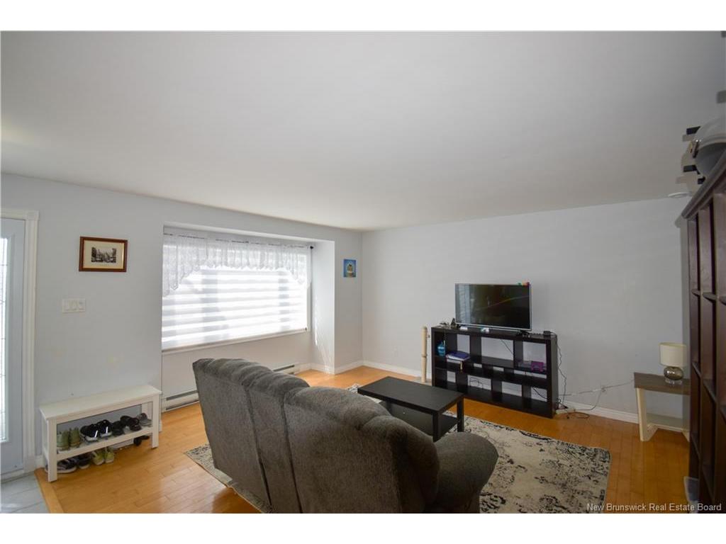 









490


Carter

,
Bathurst,




NB
E2A 4S5

