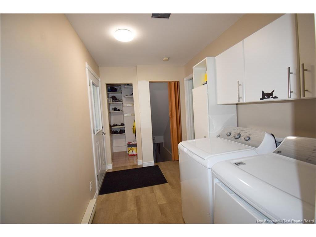 









490


Carter

,
Bathurst,




NB
E2A 4S5

