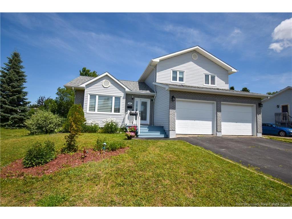 









490


Carter

,
Bathurst,




NB
E2A 4S5

