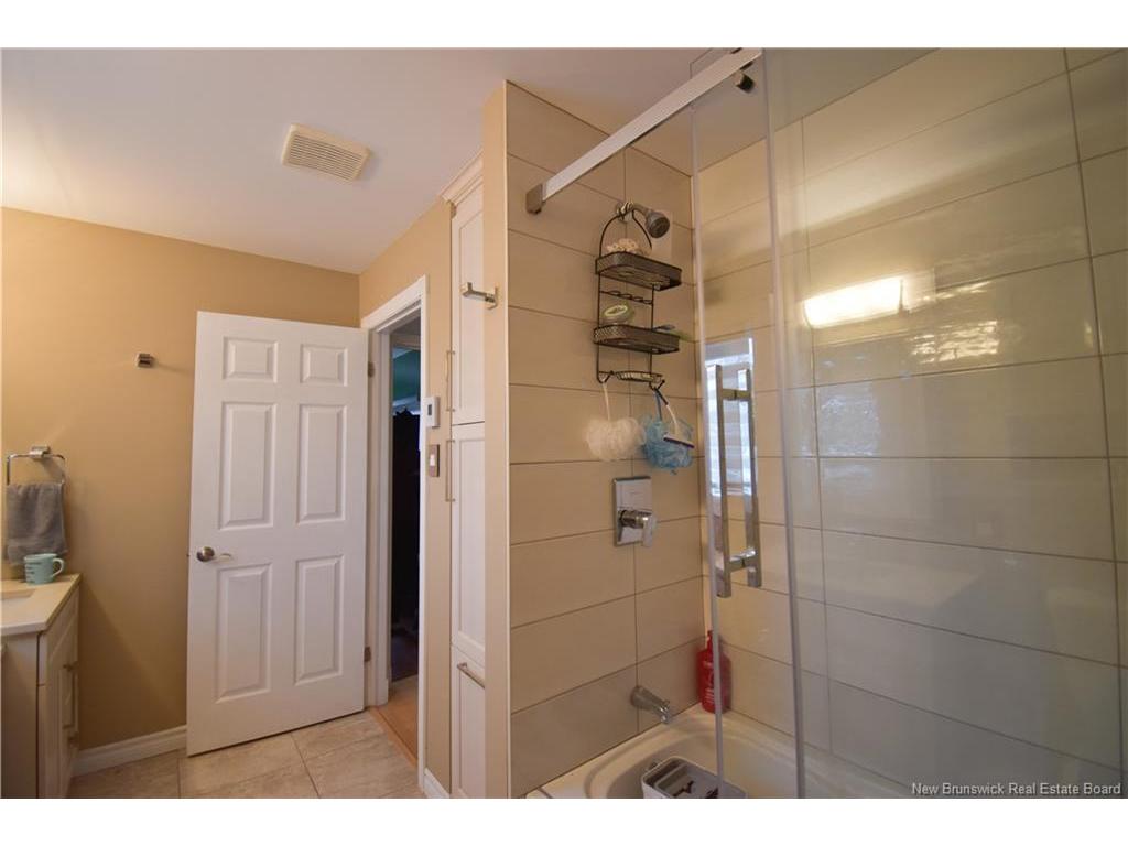 









490


Carter

,
Bathurst,




NB
E2A 4S5

