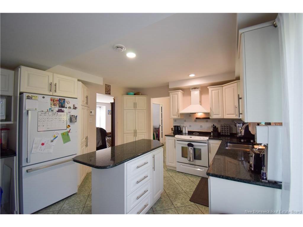 









490


Carter

,
Bathurst,




NB
E2A 4S5

