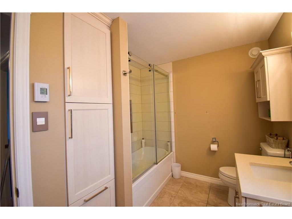 









490


Carter

,
Bathurst,




NB
E2A 4S5

