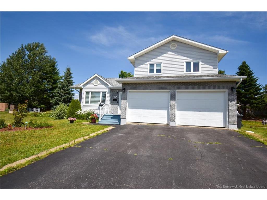 









490


Carter

,
Bathurst,




NB
E2A 4S5

