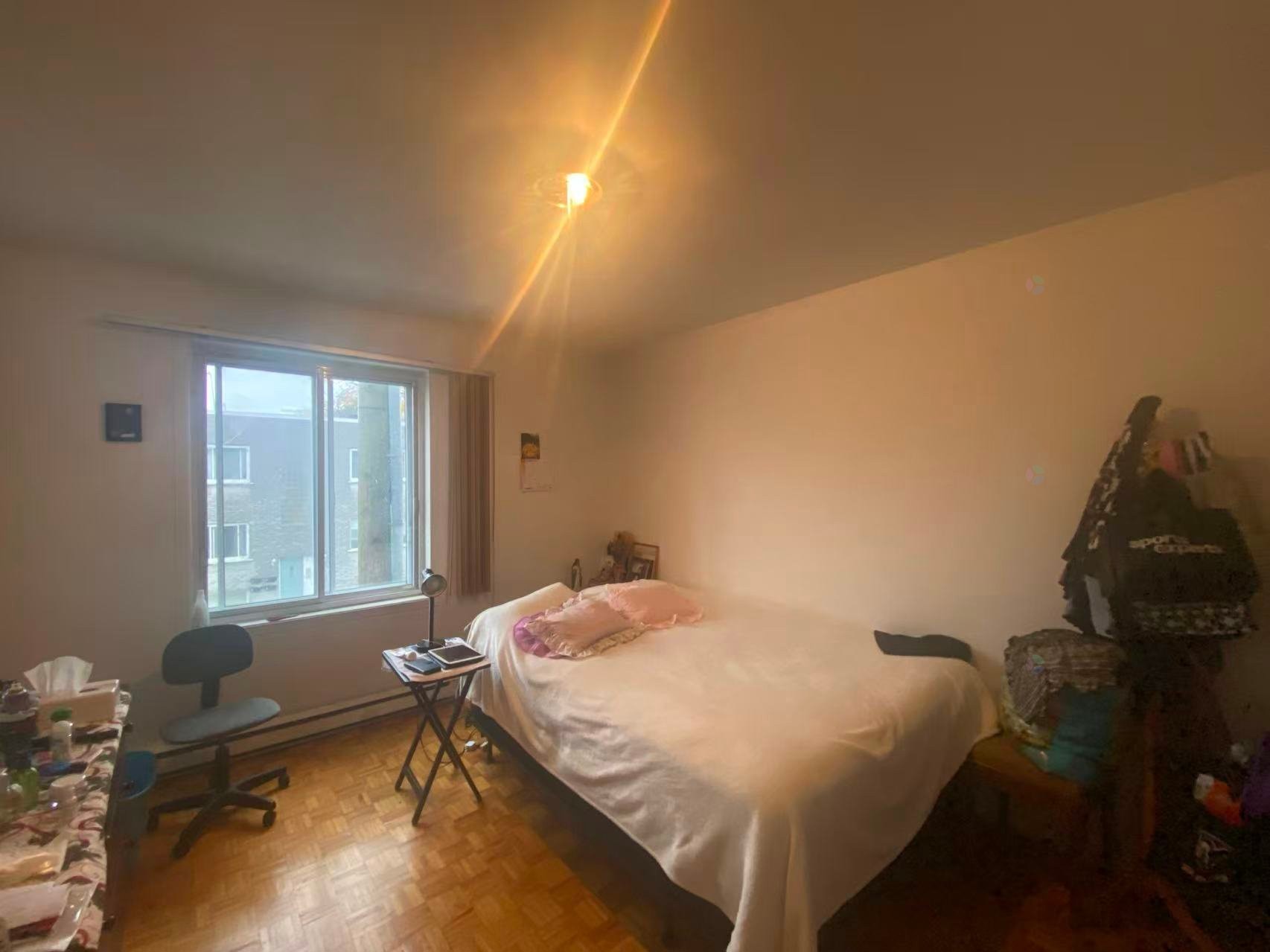 









7401


Av. Papineau

,
Montréal (Villeray/Saint-Michel/Parc-Extension),




QC
H2E2G9

