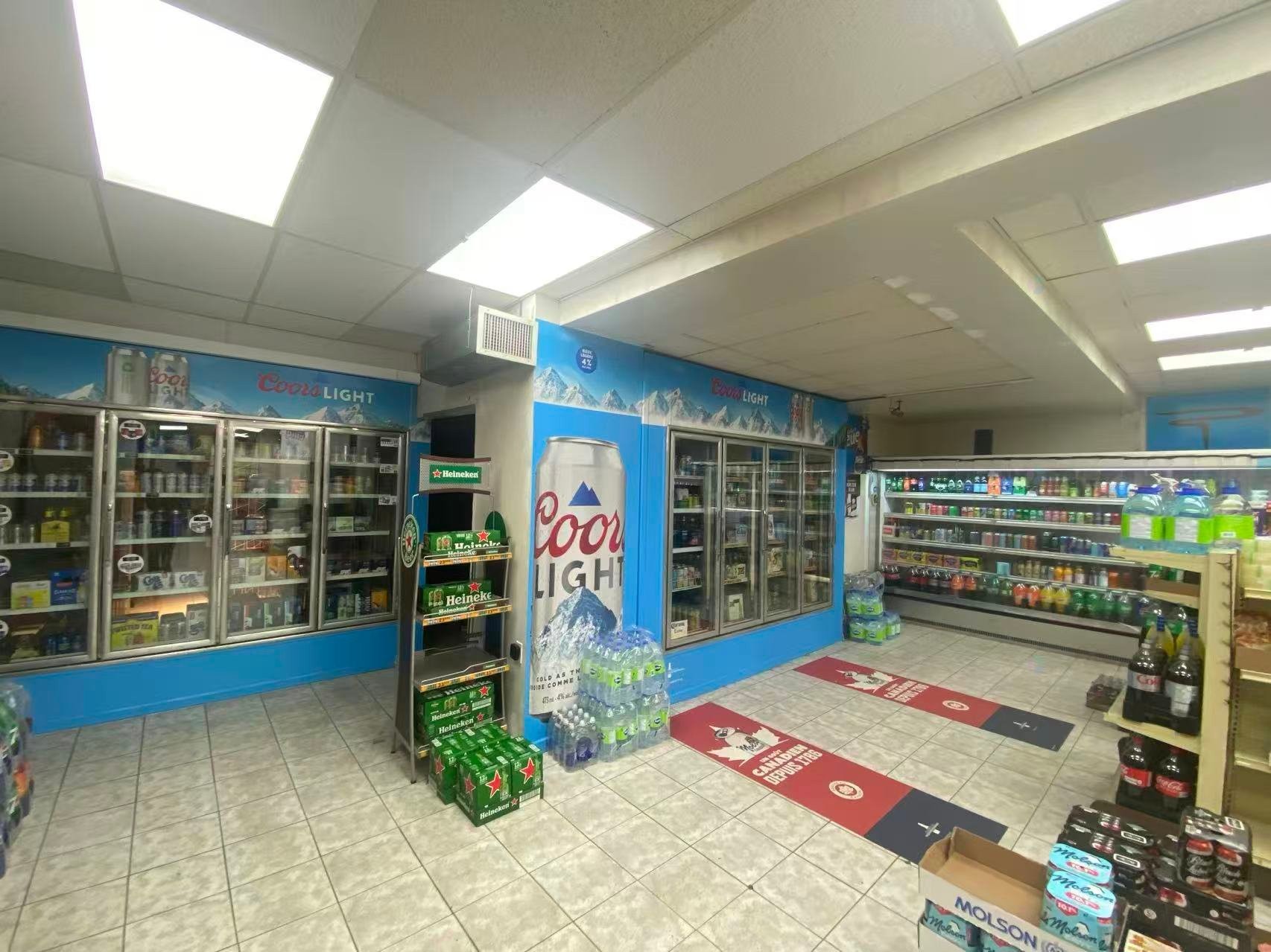 









7401


Av. Papineau

,
Montréal (Villeray/Saint-Michel/Parc-Extension),




QC
H2E2G9

