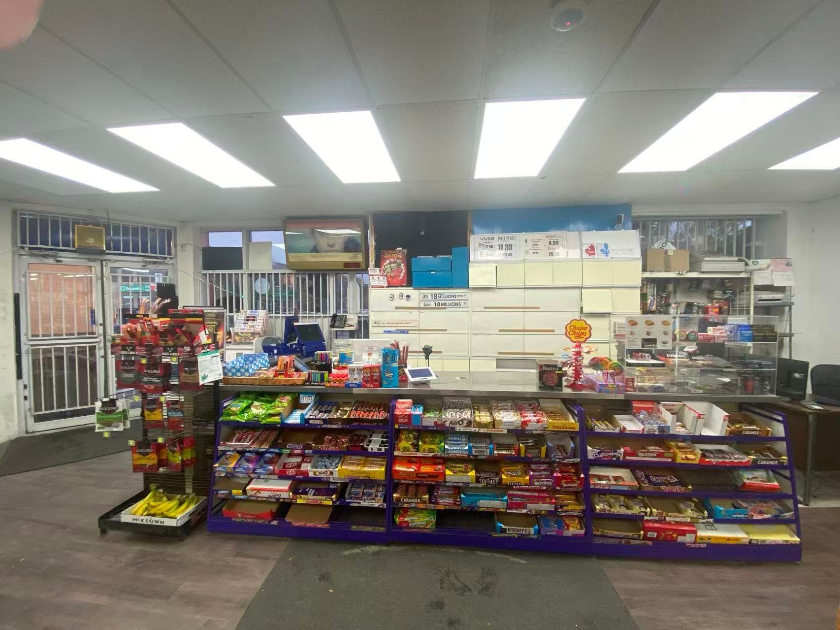 









7401


Av. Papineau

,
Montréal (Villeray/Saint-Michel/Parc-Extension),




QC
H2E2G9

