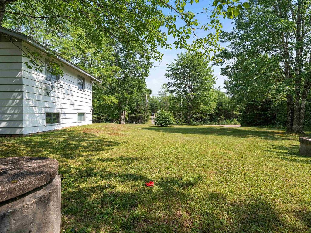 












19014 Highway 2

,
Fort Ellis,




NS
B0N 2J0

