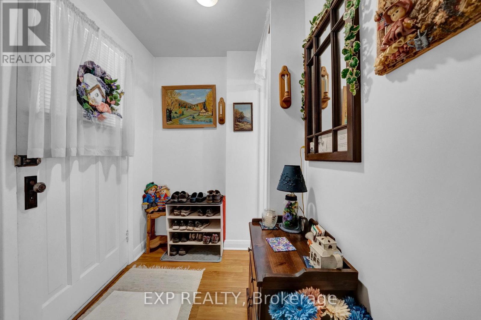 












3253 TOOLEY ROAD

,
Clarington (Courtice),




Ontario
L1E2K7

