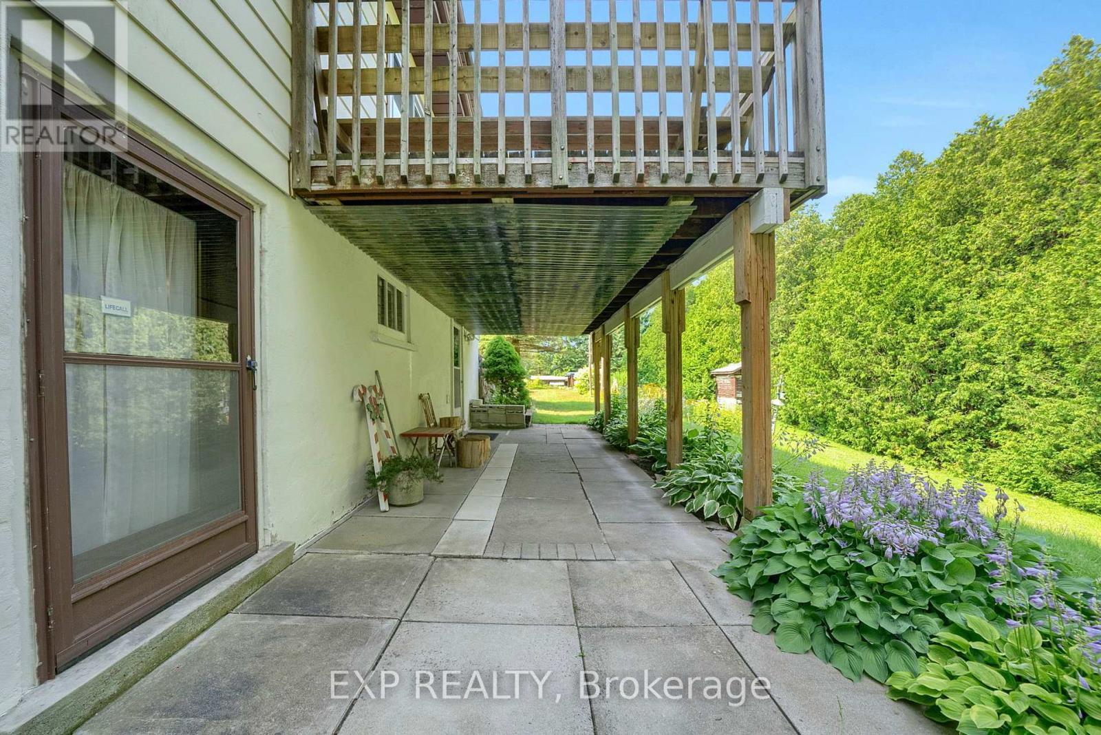 












3253 TOOLEY ROAD

,
Clarington (Courtice),




Ontario
L1E2K7

