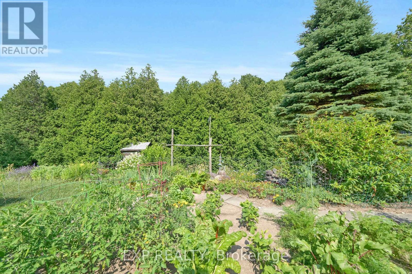 












3253 TOOLEY ROAD

,
Clarington (Courtice),




Ontario
L1E2K7

