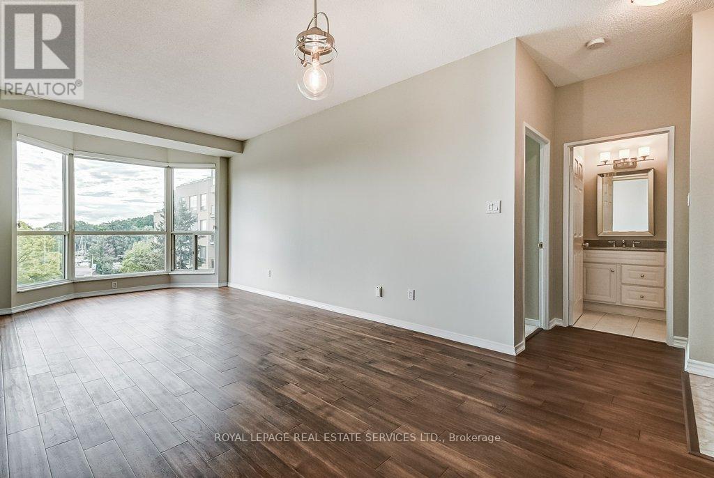 












415 - 2511 LAKESHORE ROAD W

,
Oakville,




Ontario
L6L6L9

