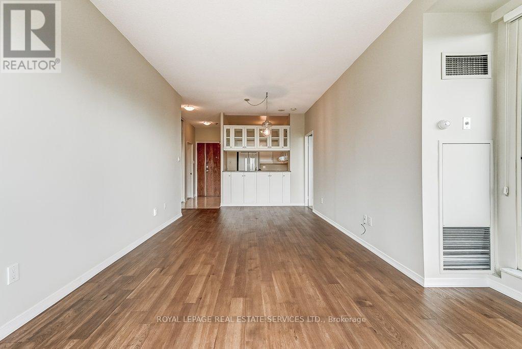 












415 - 2511 LAKESHORE ROAD W

,
Oakville,




Ontario
L6L6L9

