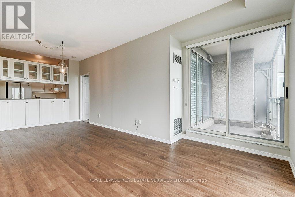












415 - 2511 LAKESHORE ROAD W

,
Oakville,




Ontario
L6L6L9

