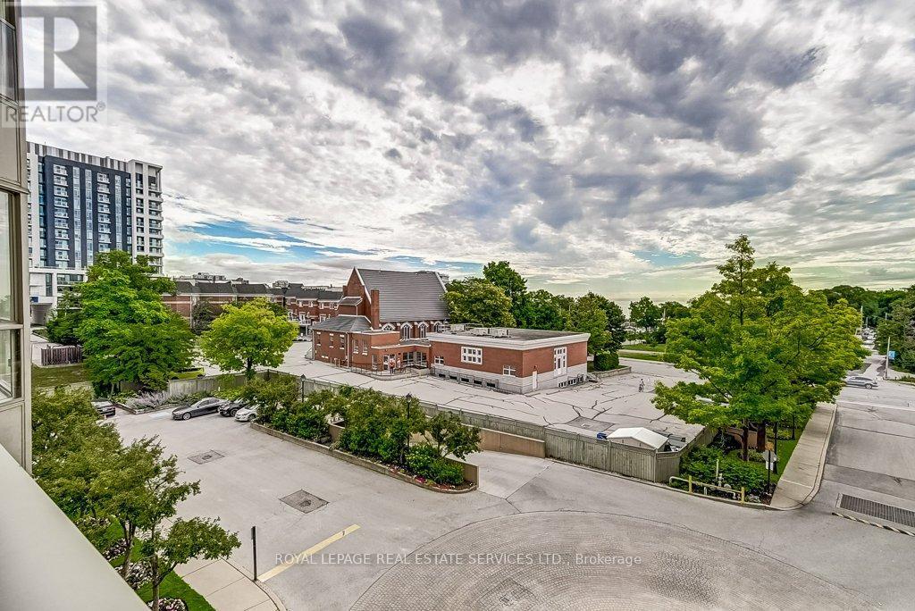 












415 - 2511 LAKESHORE ROAD W

,
Oakville,




Ontario
L6L6L9

