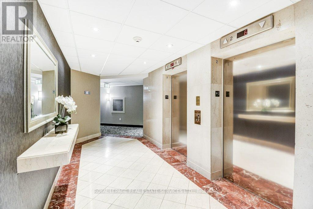 












415 - 2511 LAKESHORE ROAD W

,
Oakville,




Ontario
L6L6L9

