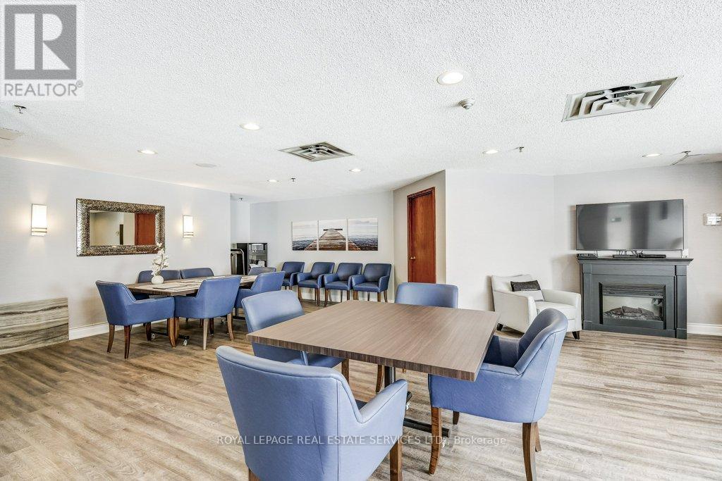 












415 - 2511 LAKESHORE ROAD W

,
Oakville,




Ontario
L6L6L9

