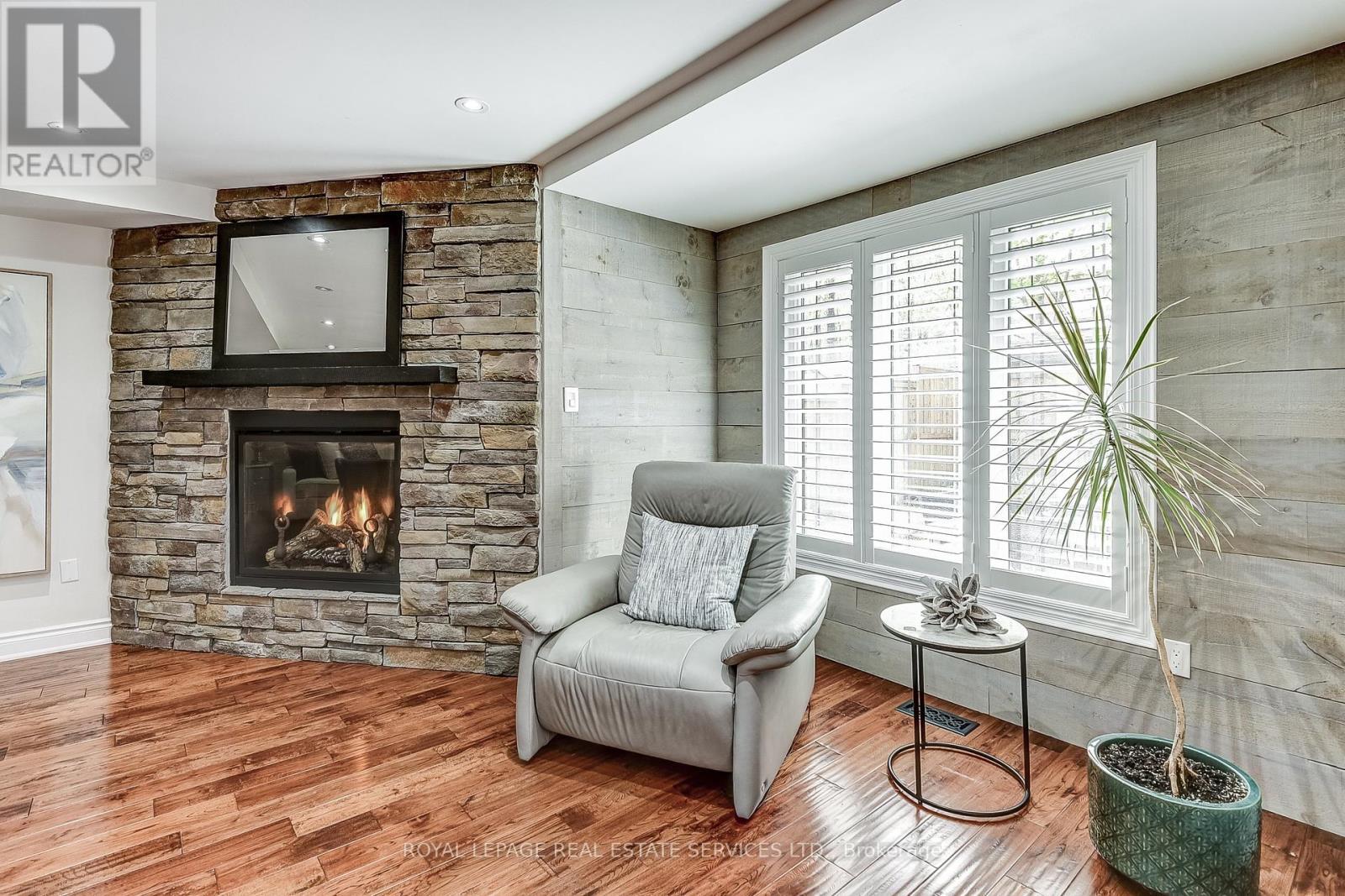 












2783 DUNCAIRN DRIVE

,
Mississauga,




Ontario
L5M5C6

