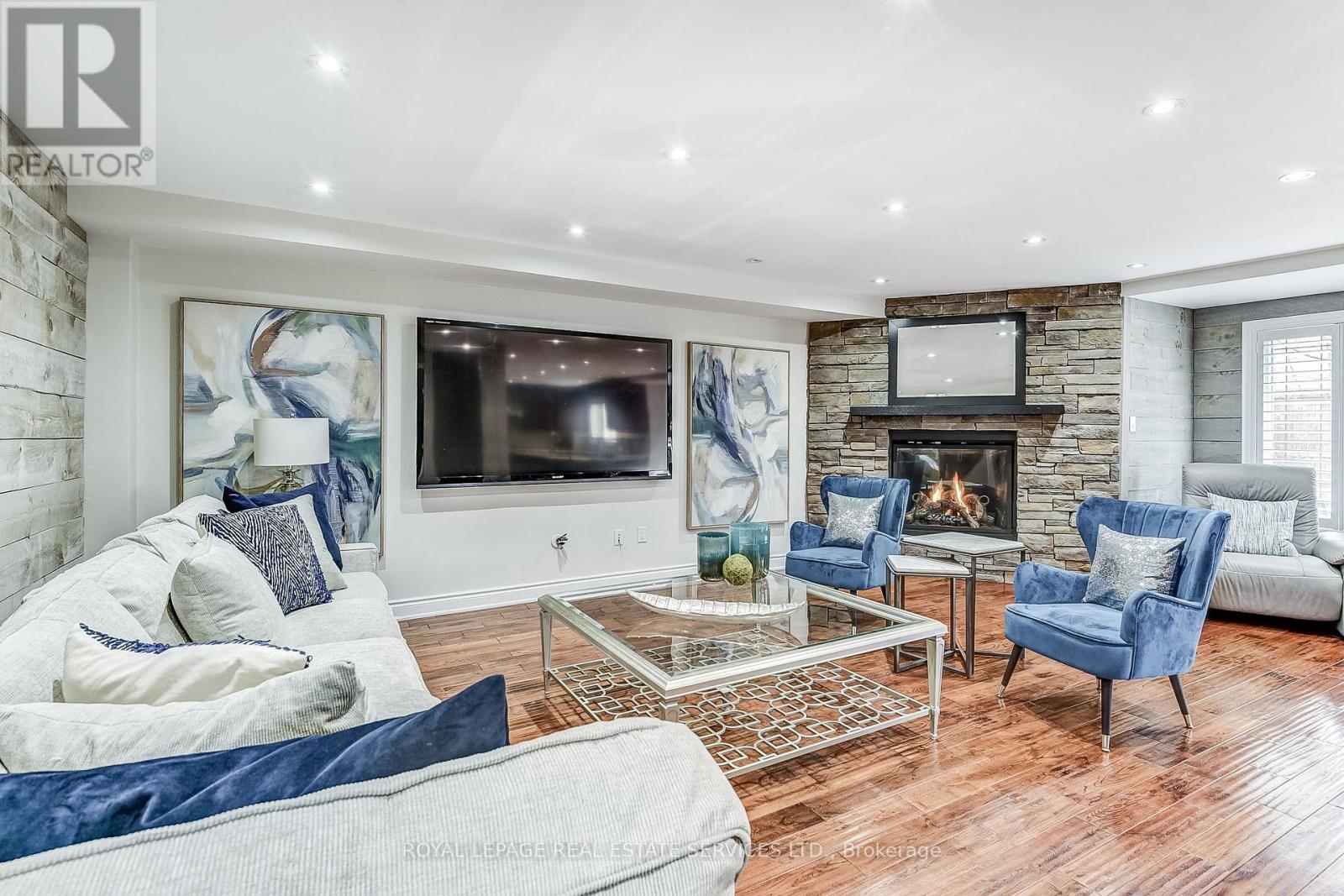 












2783 DUNCAIRN DRIVE

,
Mississauga,




Ontario
L5M5C6

