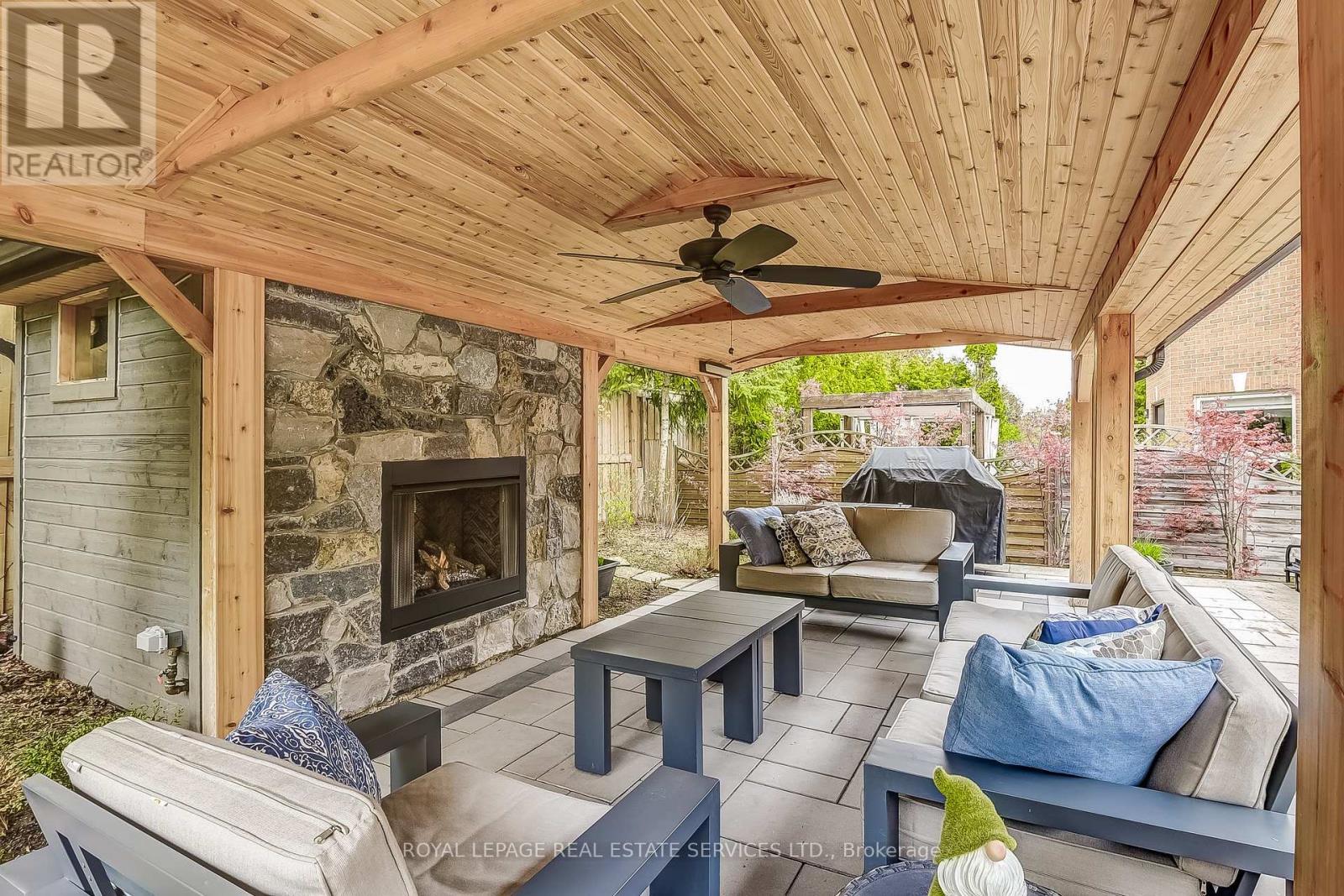 












2783 DUNCAIRN DRIVE

,
Mississauga,




Ontario
L5M5C6

