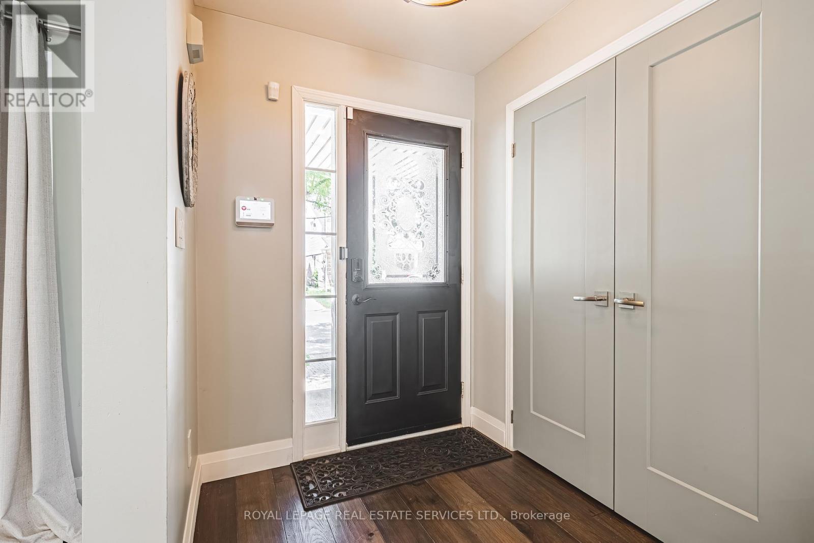 












5604 THORN LANE

,
Burlington,




Ontario
L7L6T5

