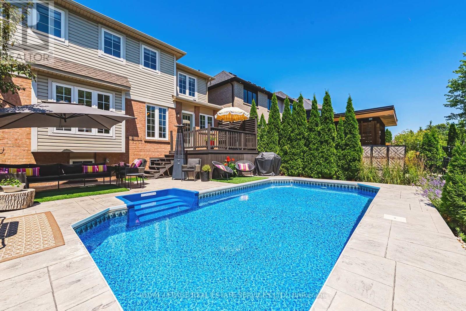 












5604 THORN LANE

,
Burlington,




Ontario
L7L6T5

