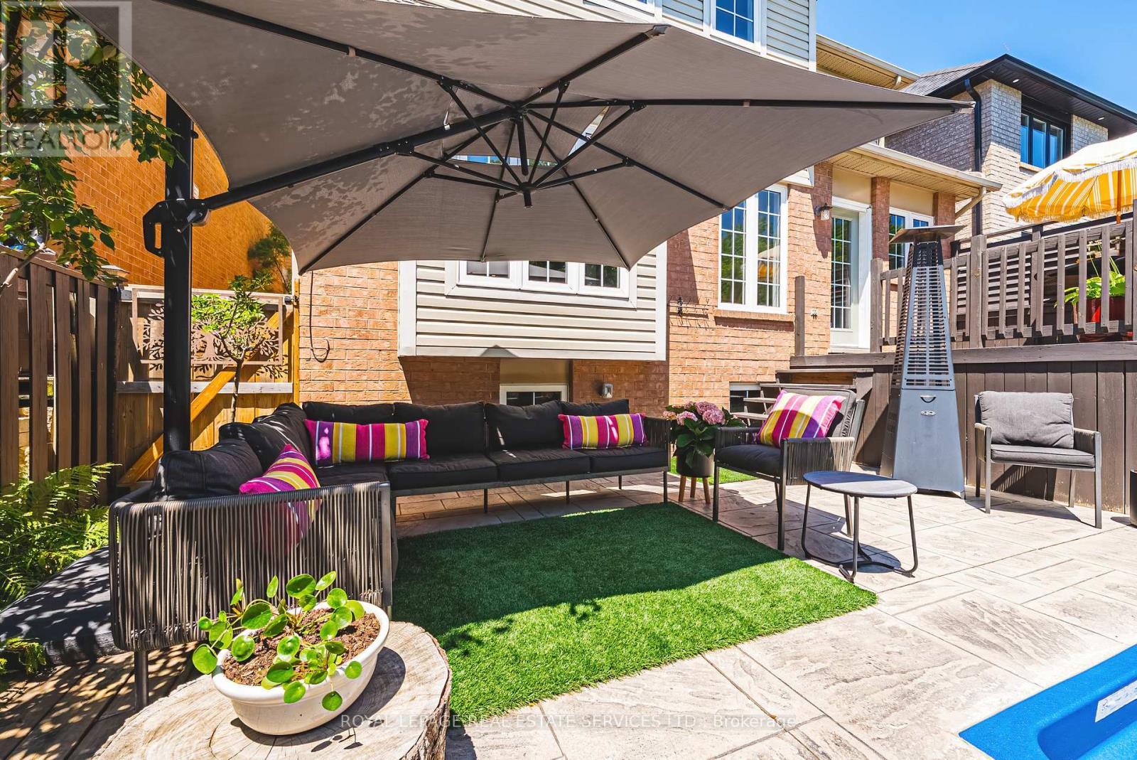 












5604 THORN LANE

,
Burlington,




Ontario
L7L6T5

