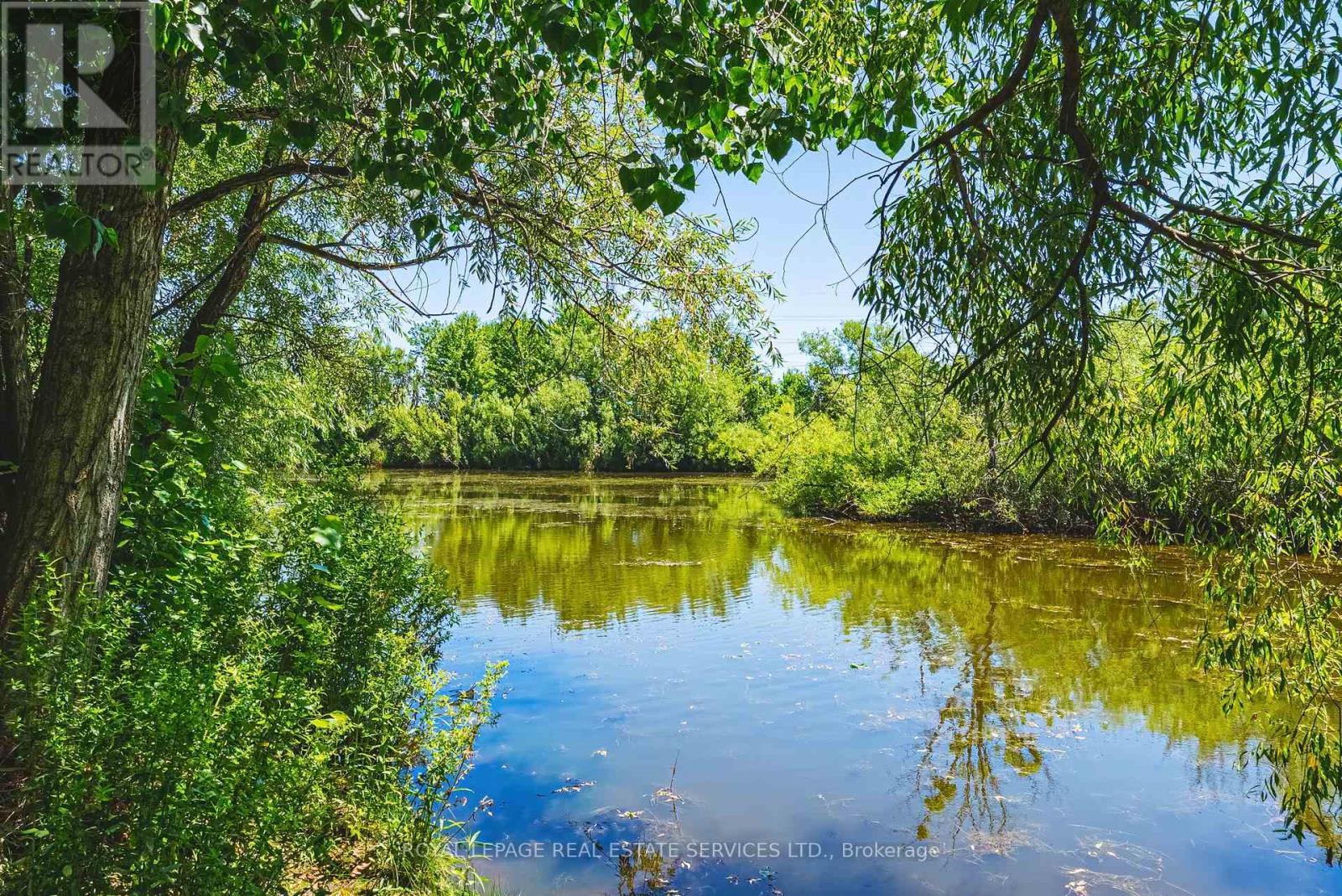 












5604 THORN LANE

,
Burlington,




Ontario
L7L6T5

