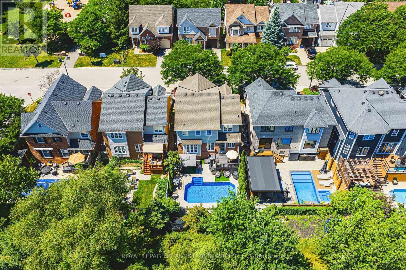 












5604 THORN LANE

,
Burlington,




Ontario
L7L6T5

