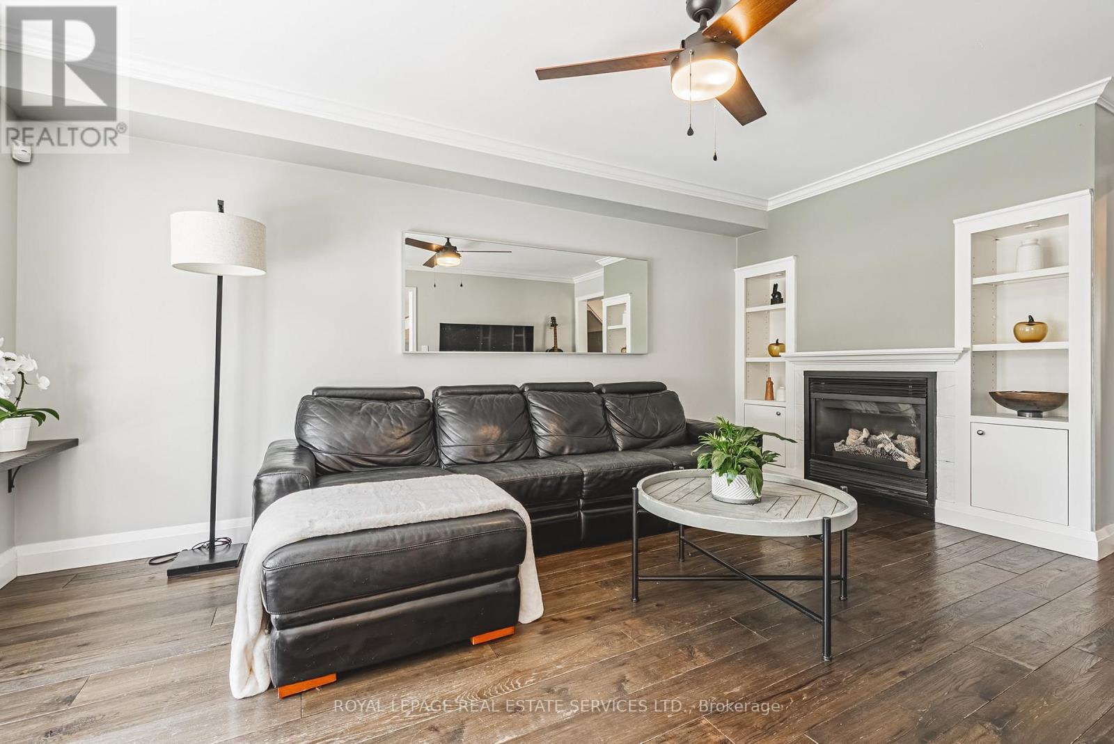 












5604 THORN LANE

,
Burlington,




Ontario
L7L6T5

