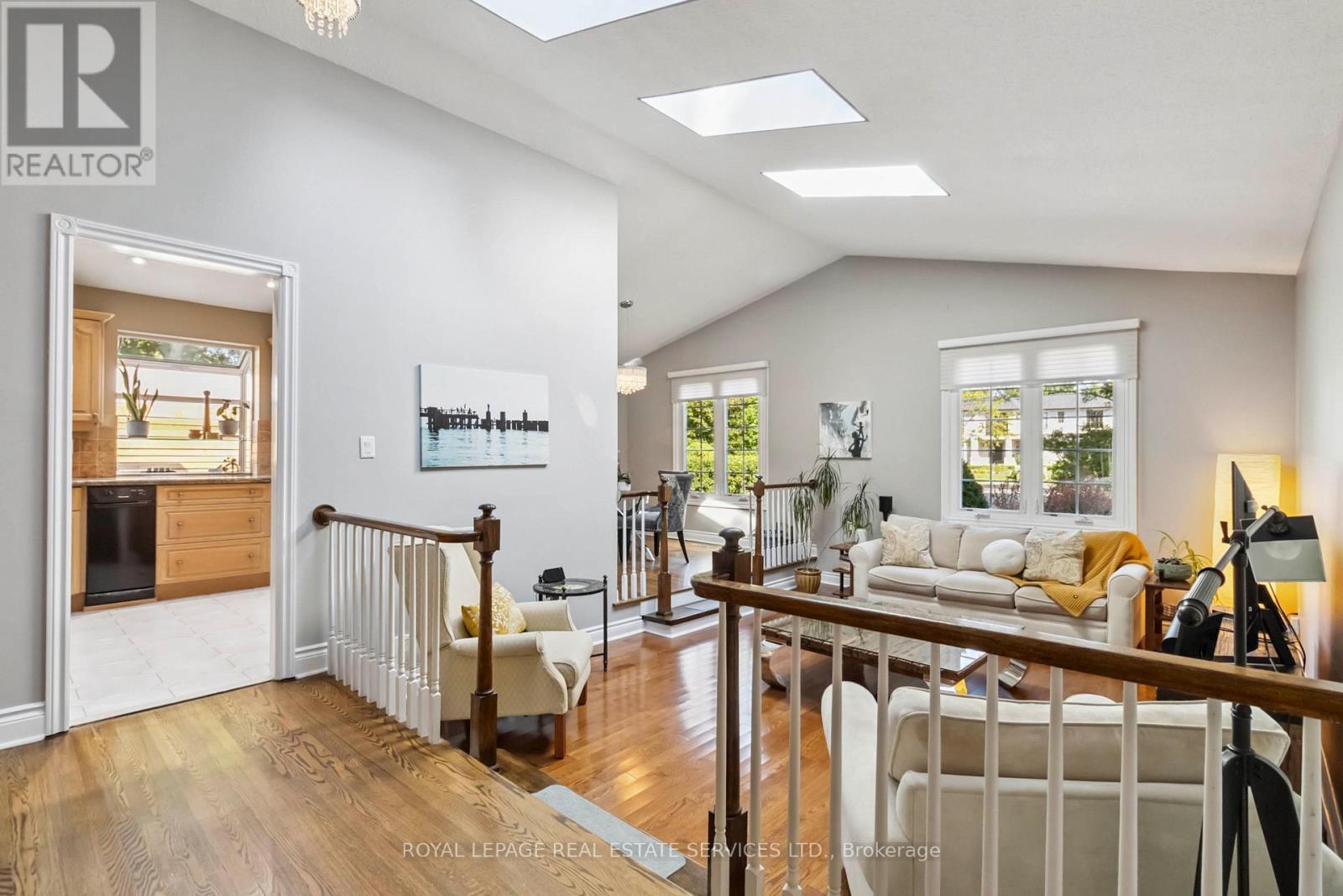 












2019 LAKESHORE ROAD W

,
Oakville,




Ontario
L6L1G6

