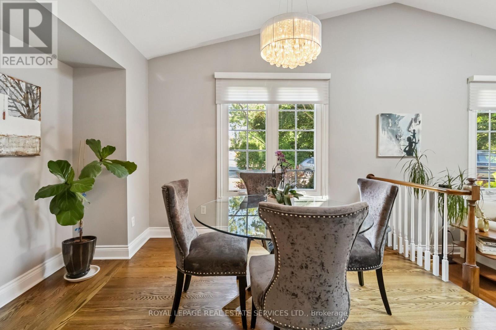 












2019 LAKESHORE ROAD W

,
Oakville,




Ontario
L6L1G6

