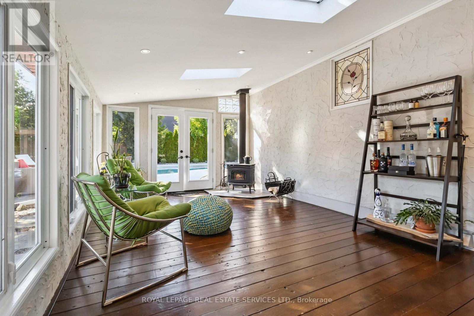 












2019 LAKESHORE ROAD W

,
Oakville,




Ontario
L6L1G6

