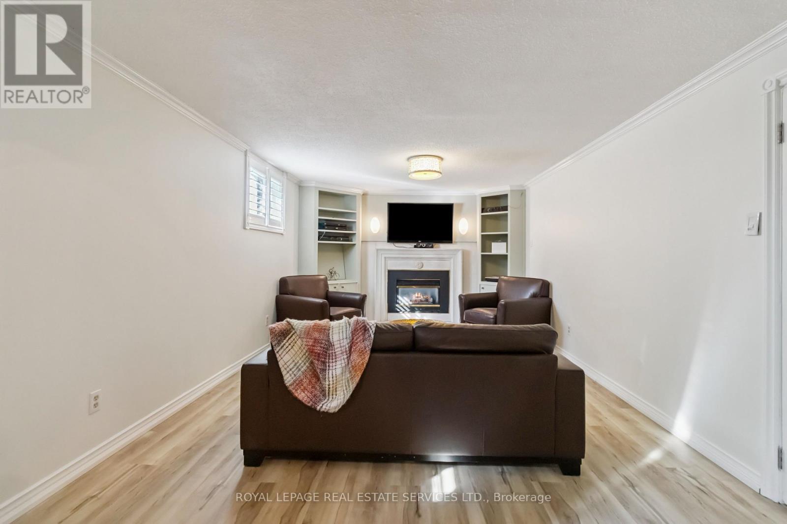 












2019 LAKESHORE ROAD W

,
Oakville,




Ontario
L6L1G6

