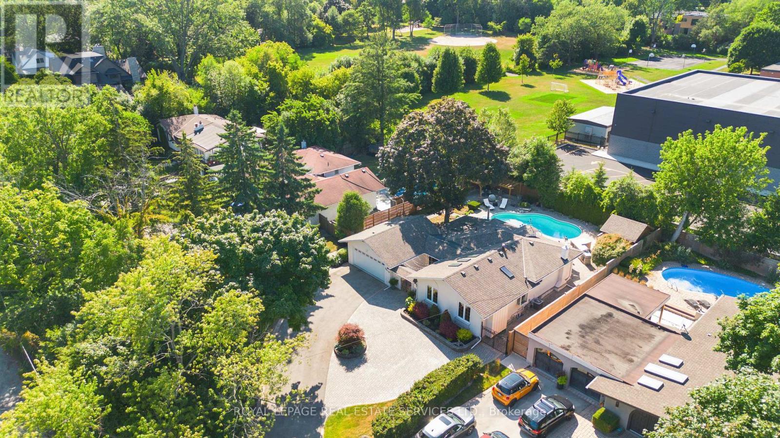 












2019 LAKESHORE ROAD W

,
Oakville,




Ontario
L6L1G6

