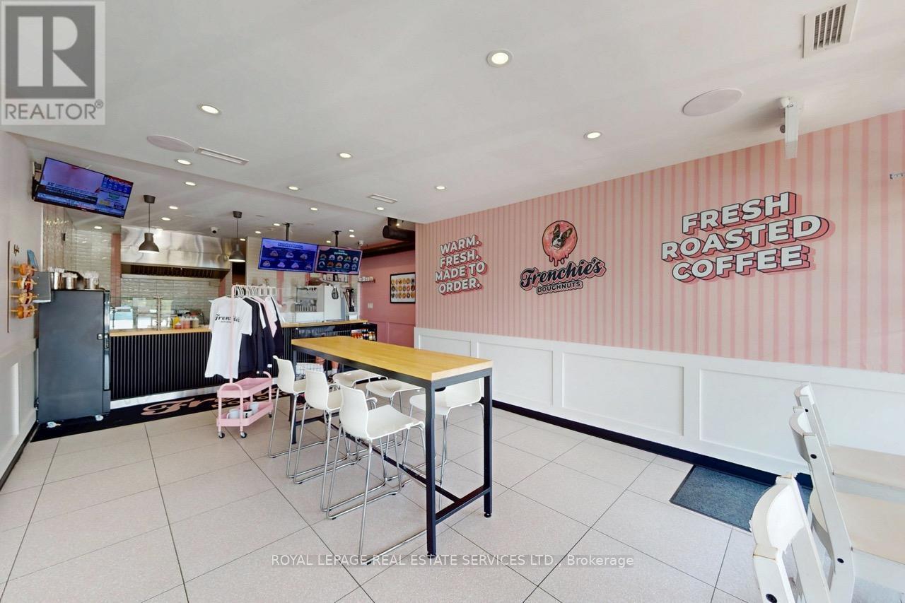 












3830 BLOOR STREET W

,
Toronto,




Ontario
M9B1K8

