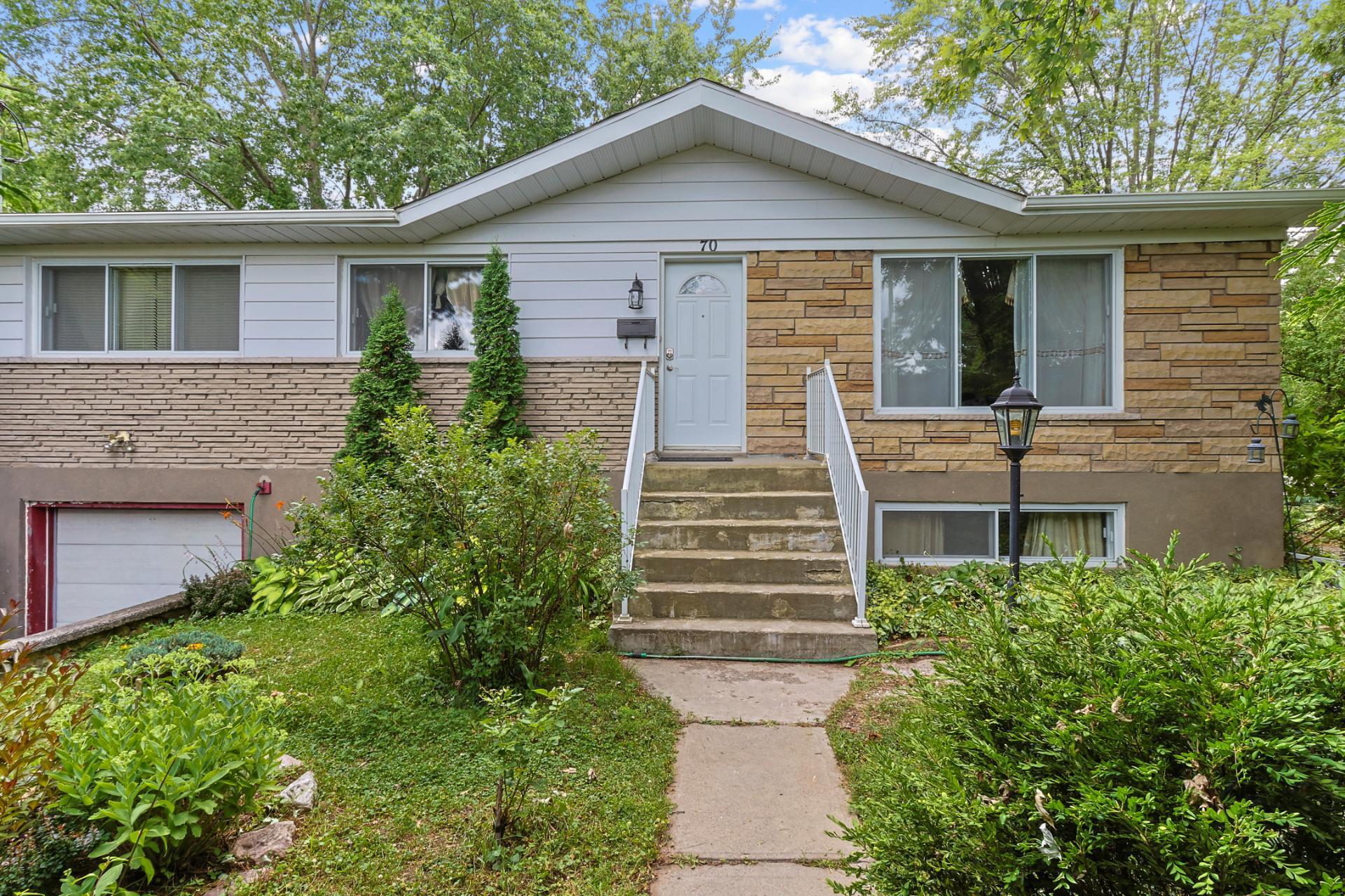 









70


Rue du Parc E.

,
Châteauguay,




QC
J6K1R2

