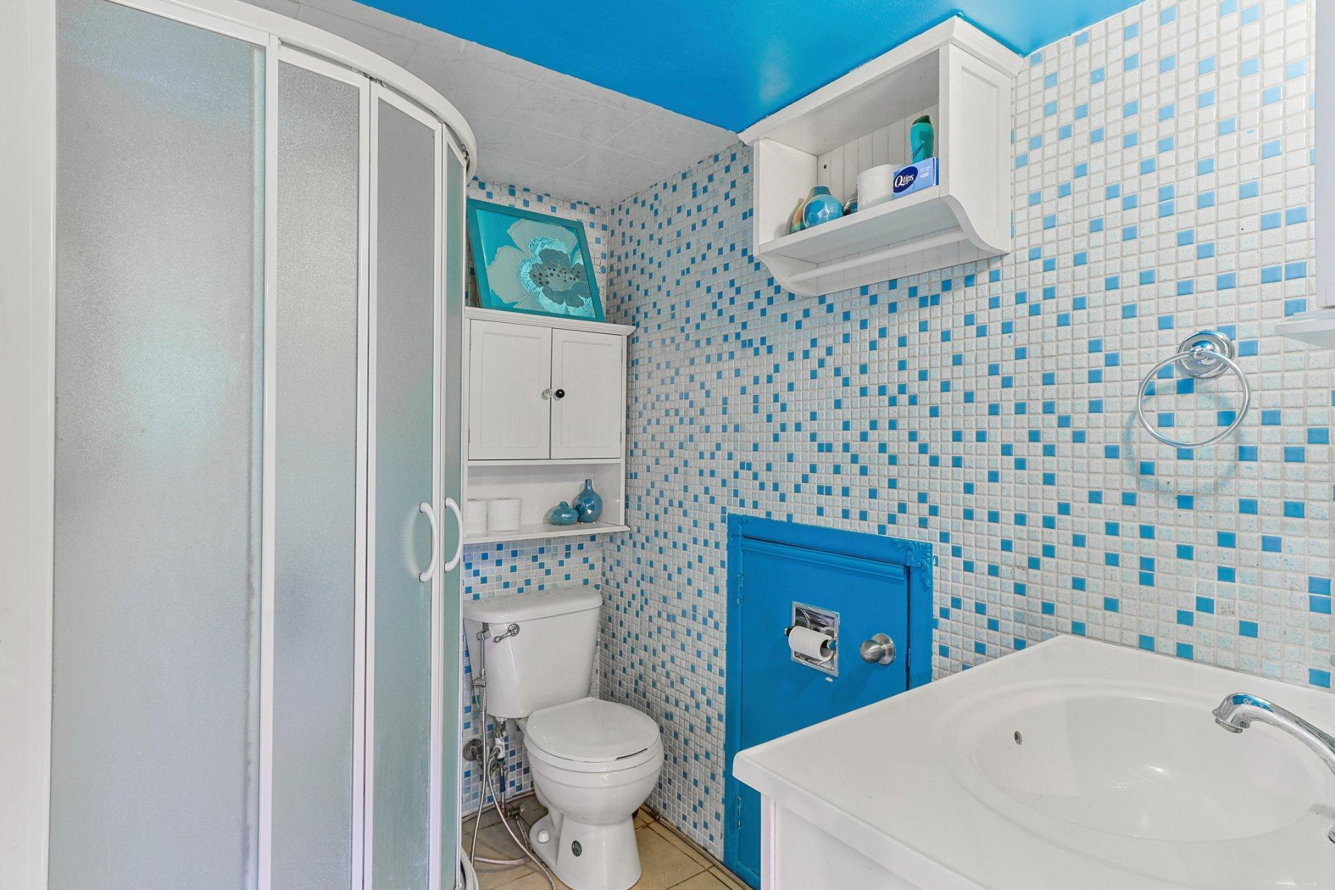 









70


Rue du Parc E.

,
Châteauguay,




QC
J6K1R2

