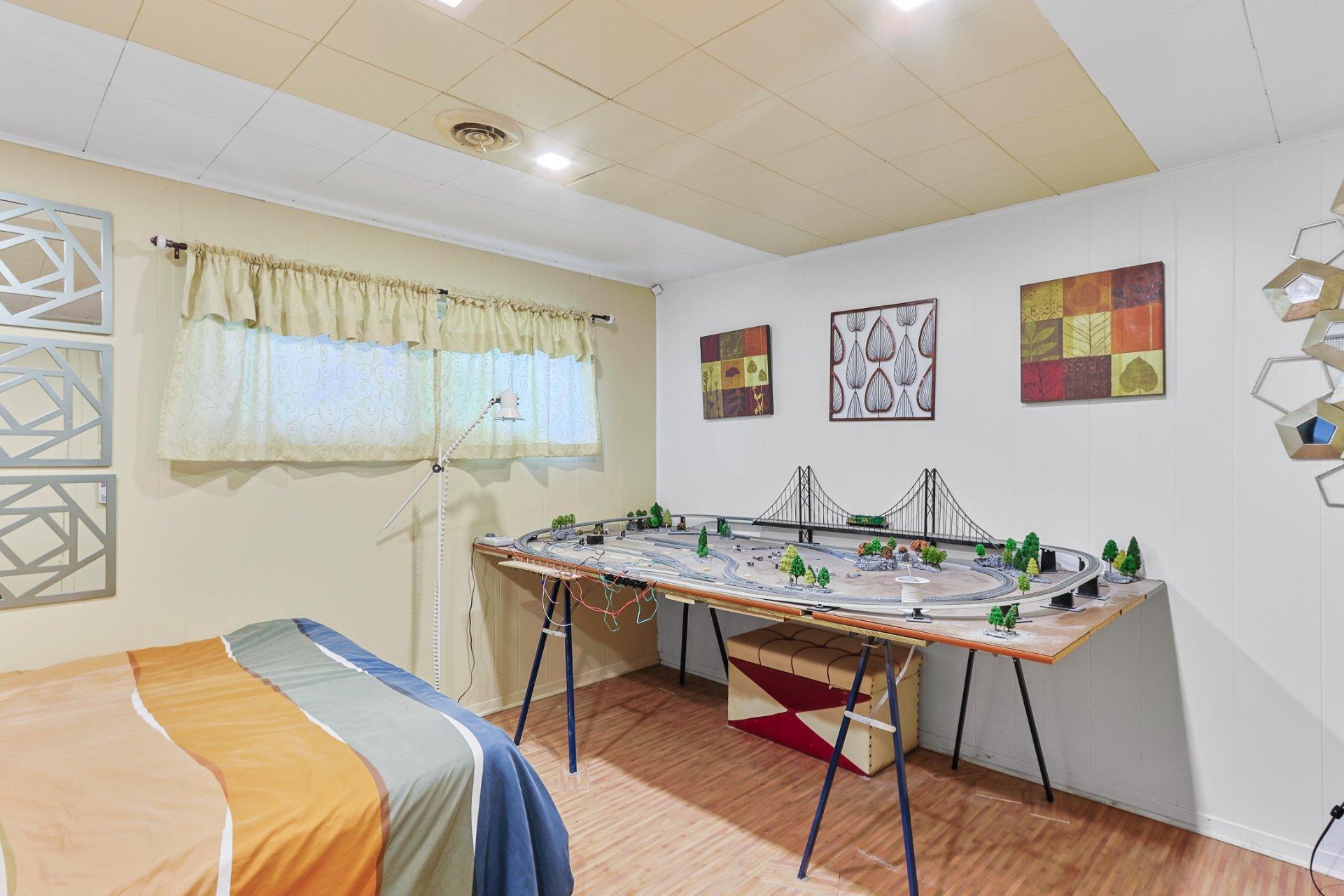 









70


Rue du Parc E.

,
Châteauguay,




QC
J6K1R2

