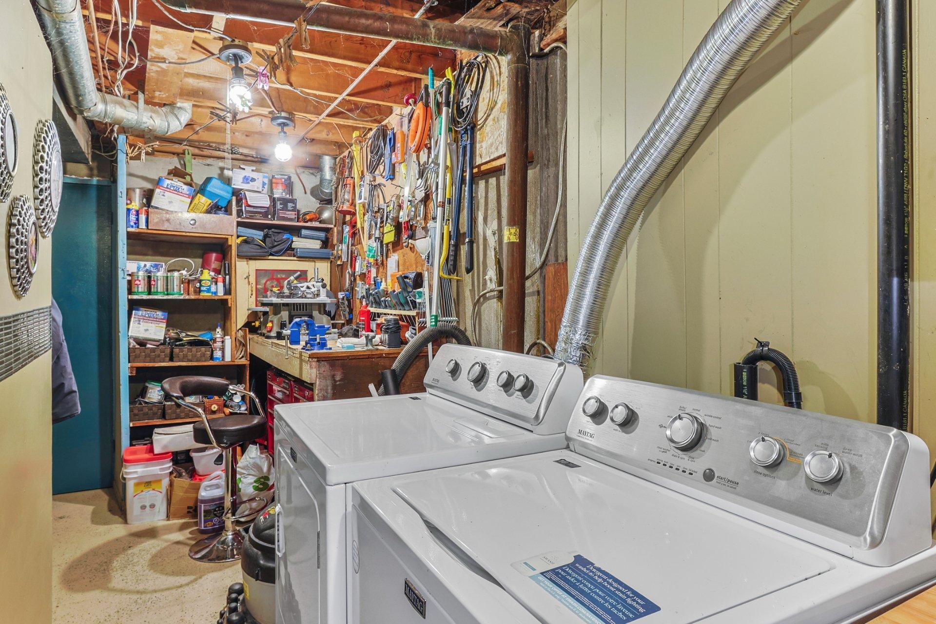 









70


Rue du Parc E.

,
Châteauguay,




QC
J6K1R2

