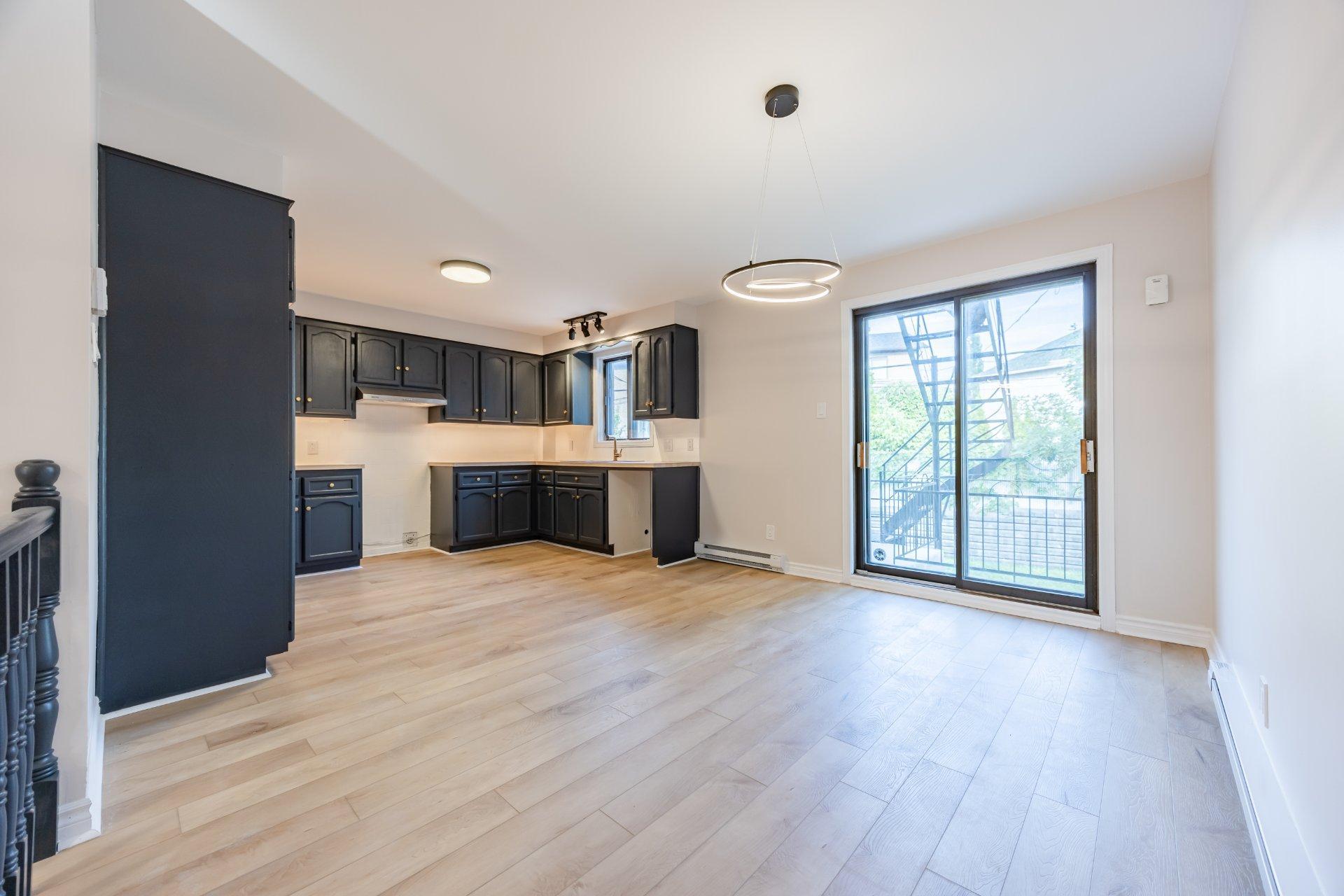 









4412


Boul. des Grandes-Prairies

,
Montréal (Saint-Léonard),




QC
H1R1A1

