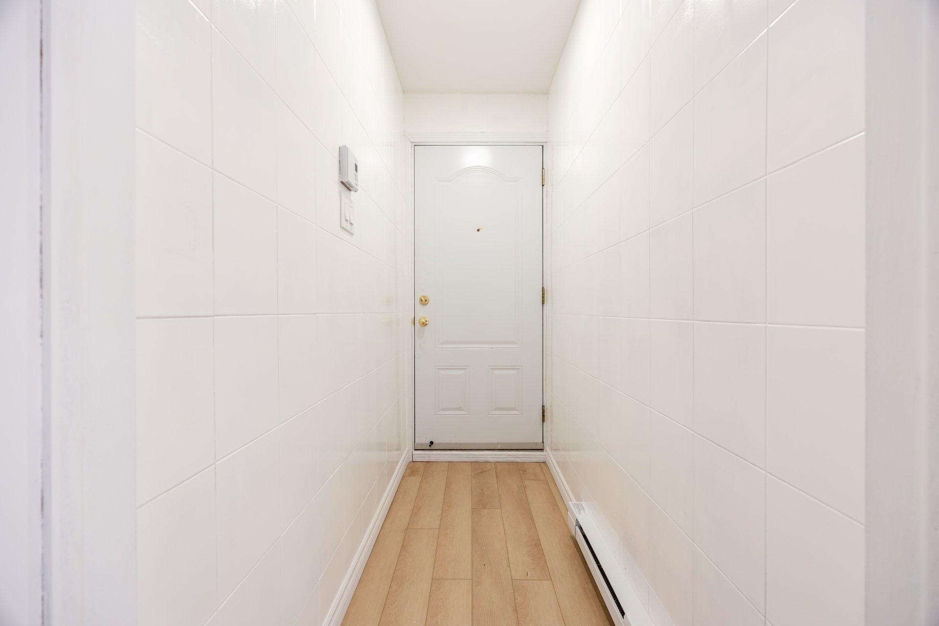 









4412


Boul. des Grandes-Prairies

,
Montréal (Saint-Léonard),




QC
H1R1A1

