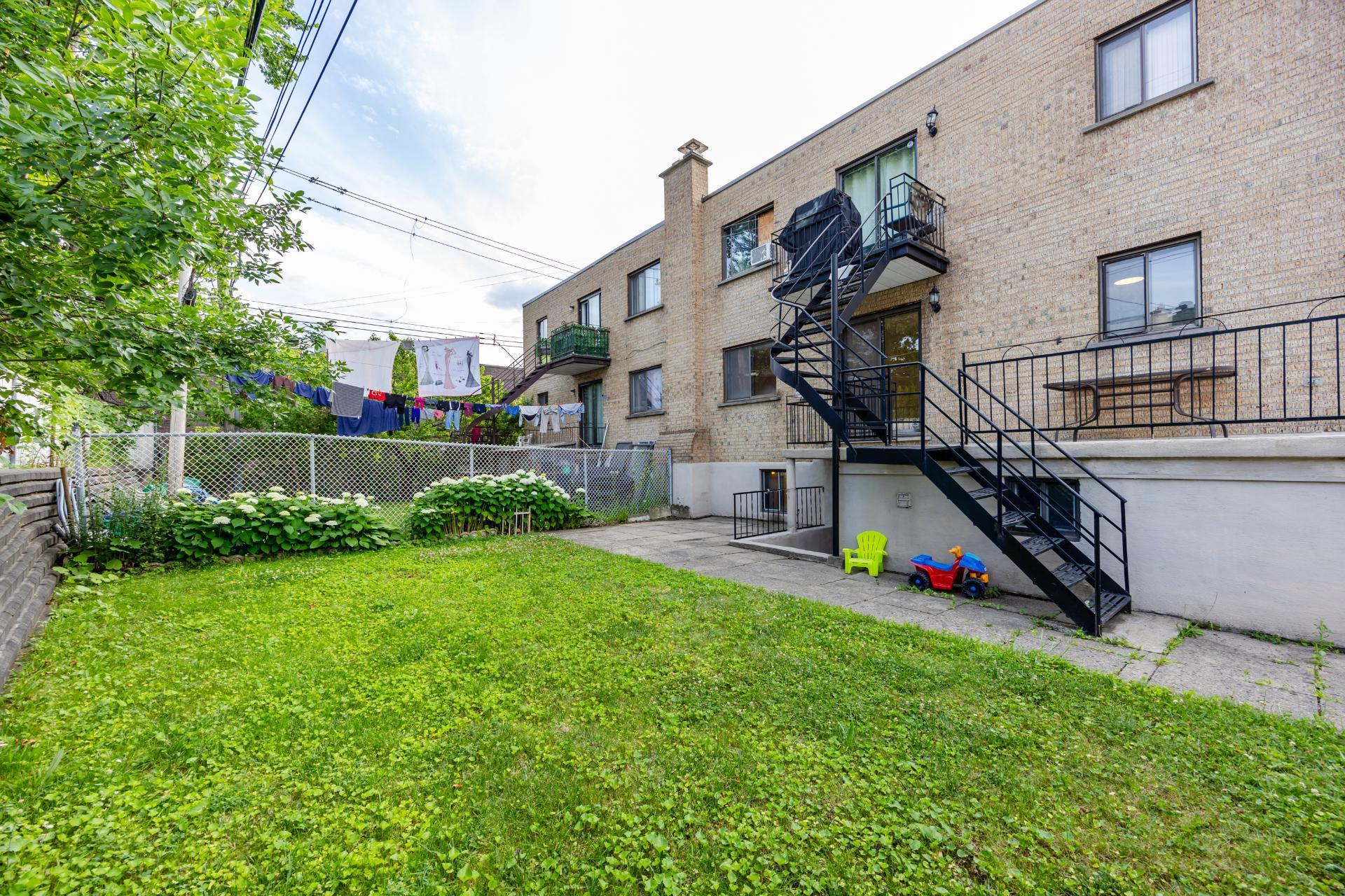 









4412


Boul. des Grandes-Prairies

,
Montréal (Saint-Léonard),




QC
H1R1A1


