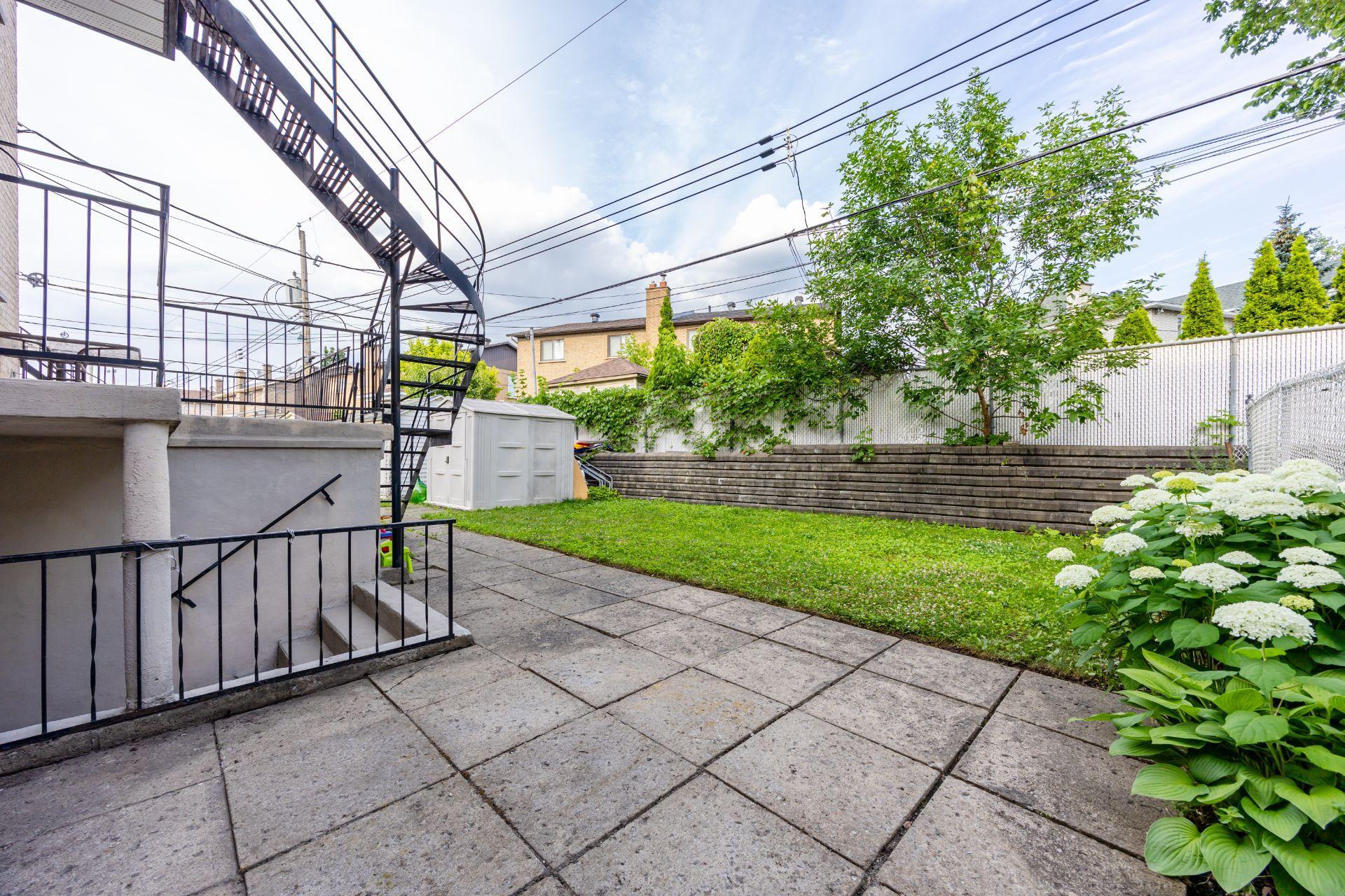 









4412


Boul. des Grandes-Prairies

,
Montréal (Saint-Léonard),




QC
H1R1A1

