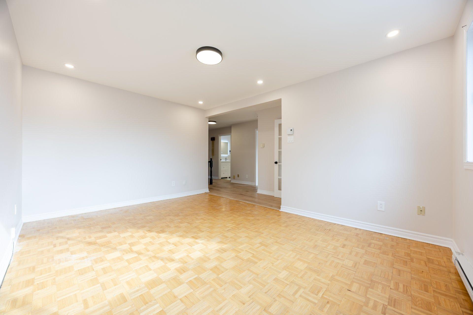 









4412


Boul. des Grandes-Prairies

,
Montréal (Saint-Léonard),




QC
H1R1A1

